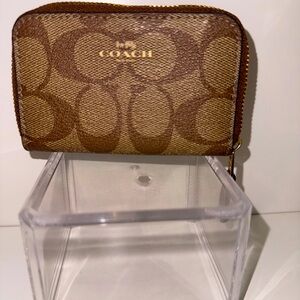 Coach Mini Wallet in EUC Brown Signature Canvas